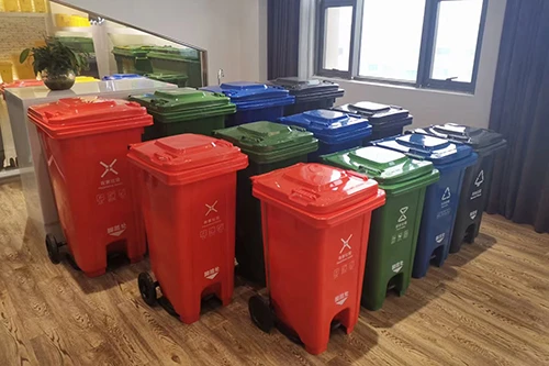 脚踏垃圾桶